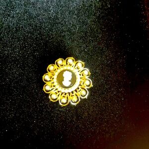 Vintage Cameo pin